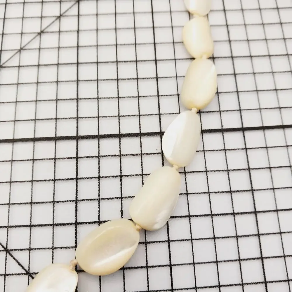 Necklace VTG 90s Freeform Bead Ivory Cream Graduated Faux Shell Hand Knotted 24